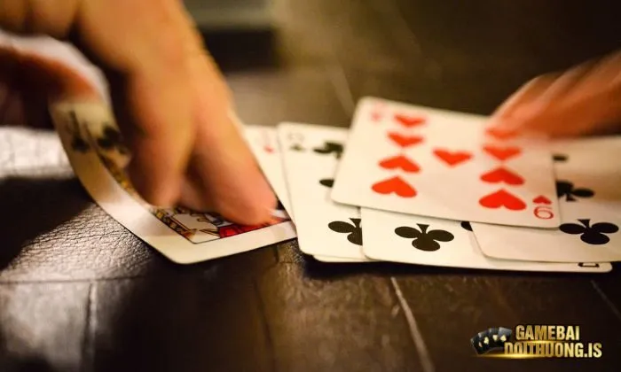 Cách chia bài và tính điểm trong bài 3 cây iwinclub