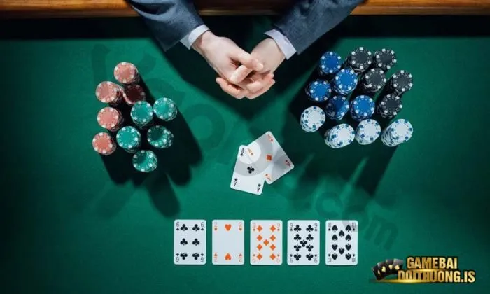 Chia bài như nào trong Ngầu Hầm Vip79